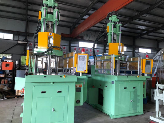 Вертикальная высокоэффективная вращающаяся вертикальная пластиковая инжекционная литья